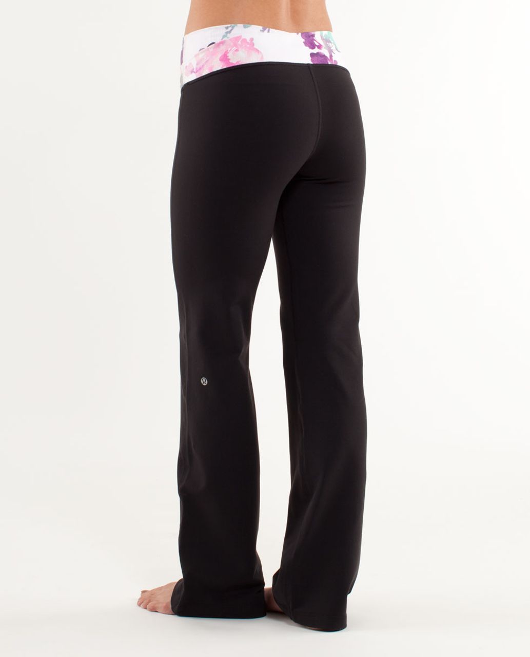 Lululemon Astro Pant (Regular) - Black / Blurred Blossoms Multi Colour -  lulu fanatics