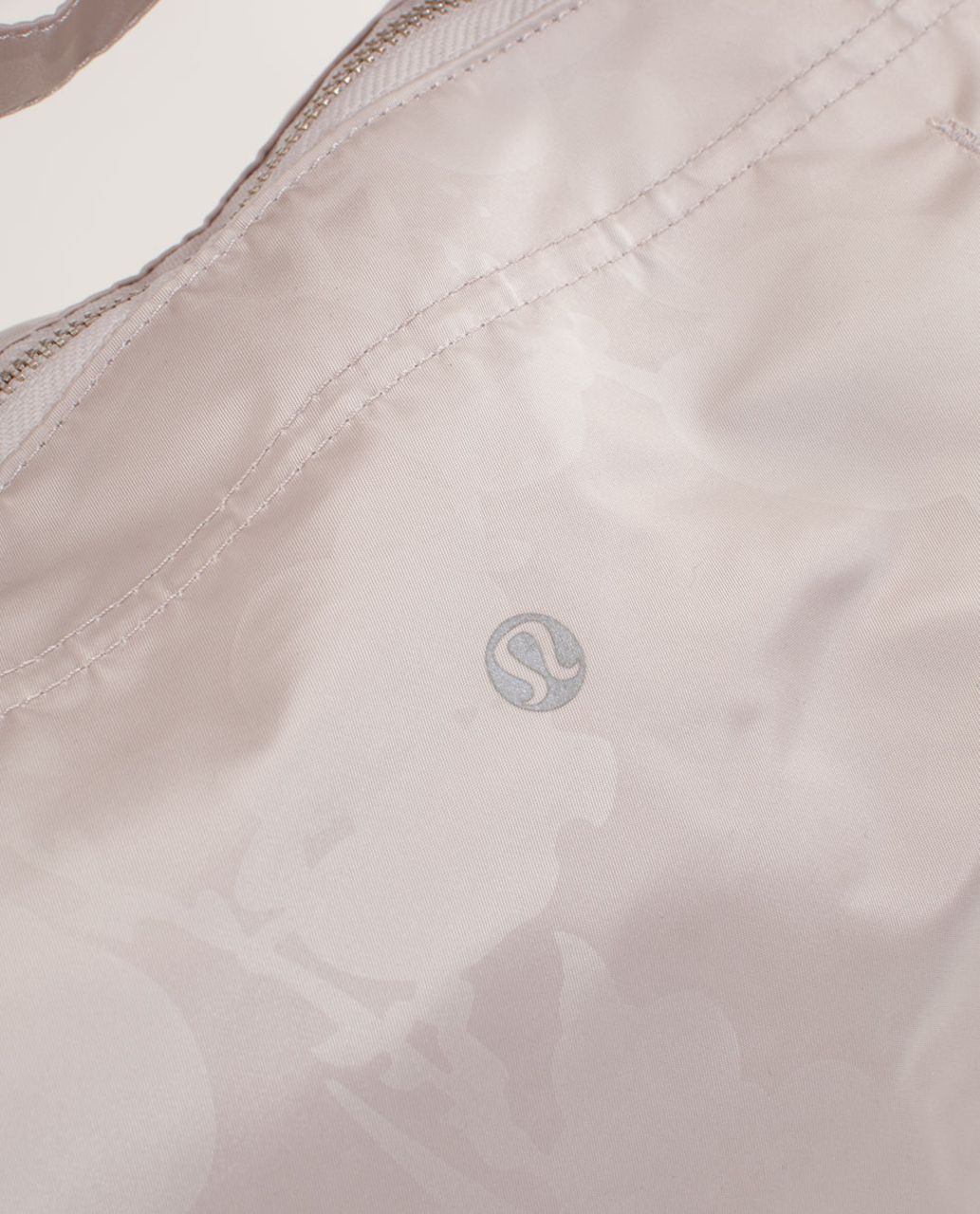 Lululemon Yogi Tote III - Bold Blossoms Embossed Dune