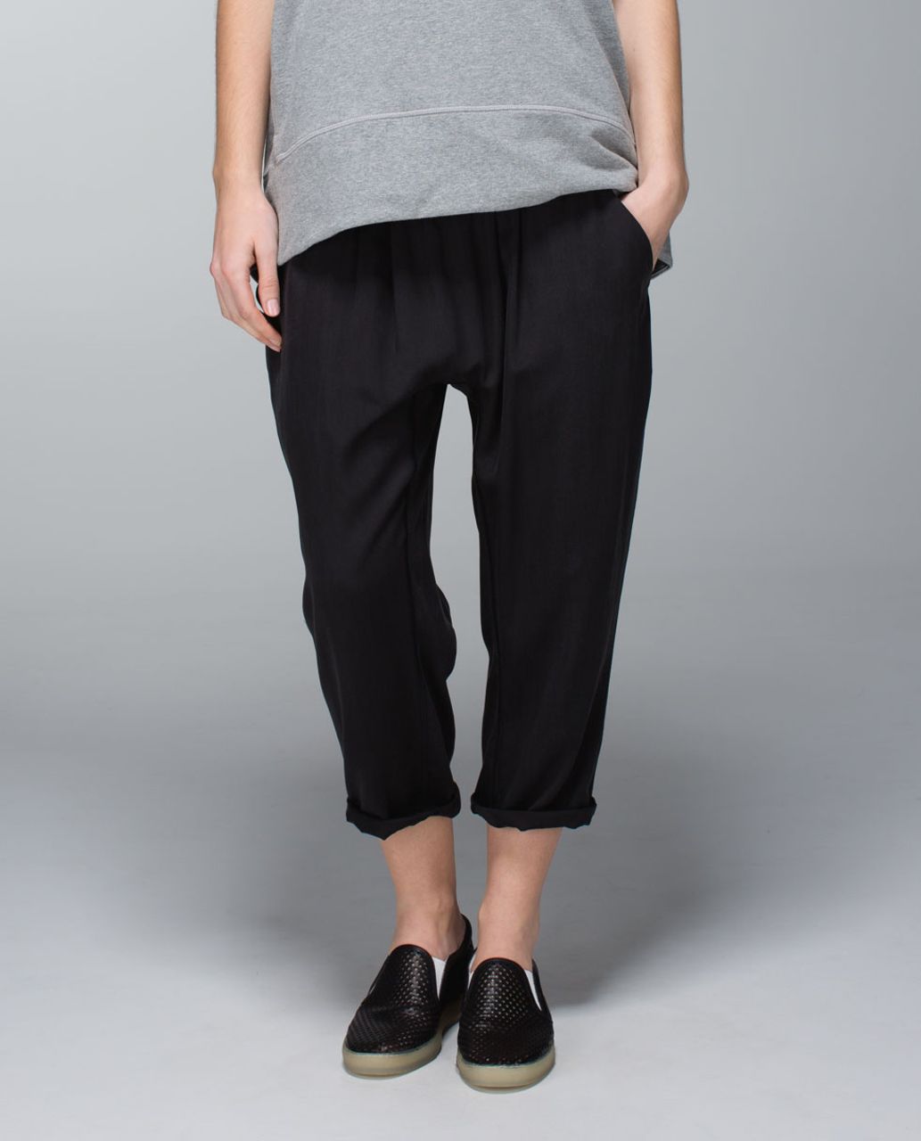 Lululemon Post Power Crop - Black