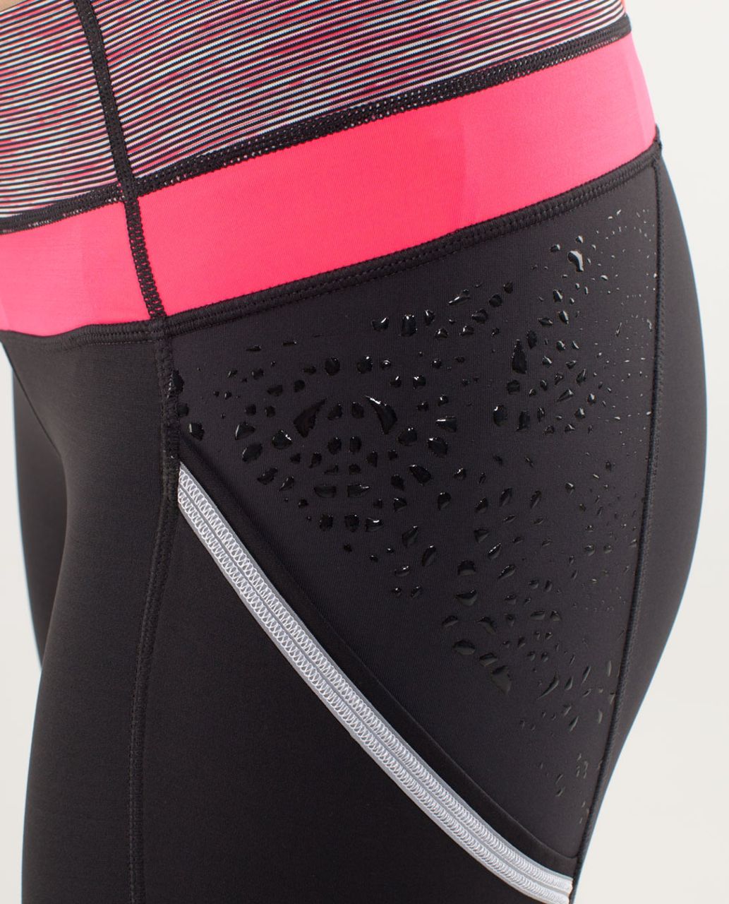 Lululemon Run A Marathon Crop - Deep Coal /  Wee Are From Space Deep Coal April Multi /  Flash