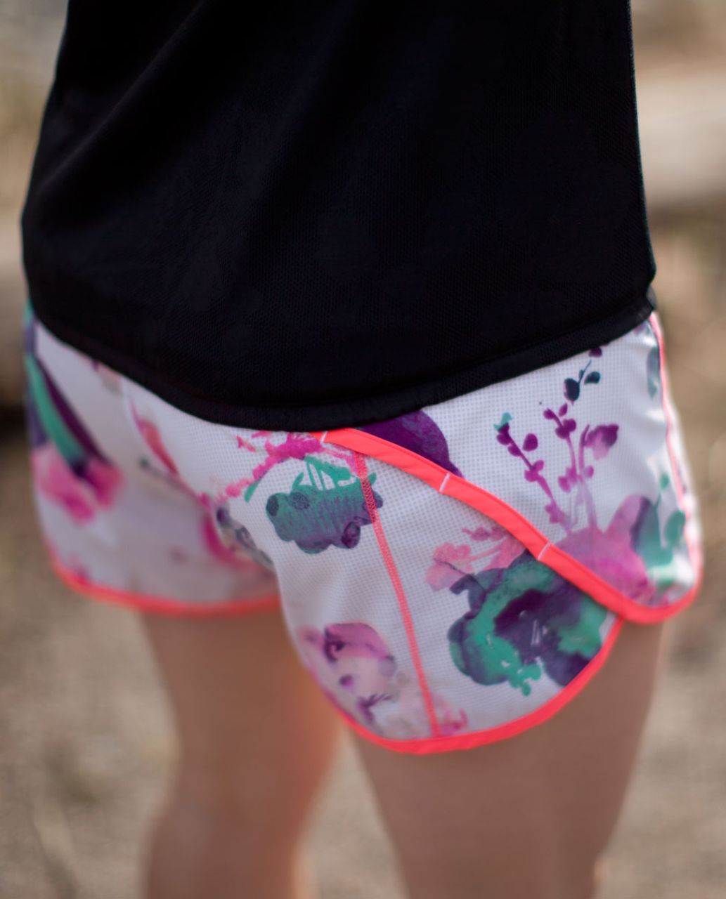 Lululemon Turbo Run Short - Blurred Blossoms White  /  Flash