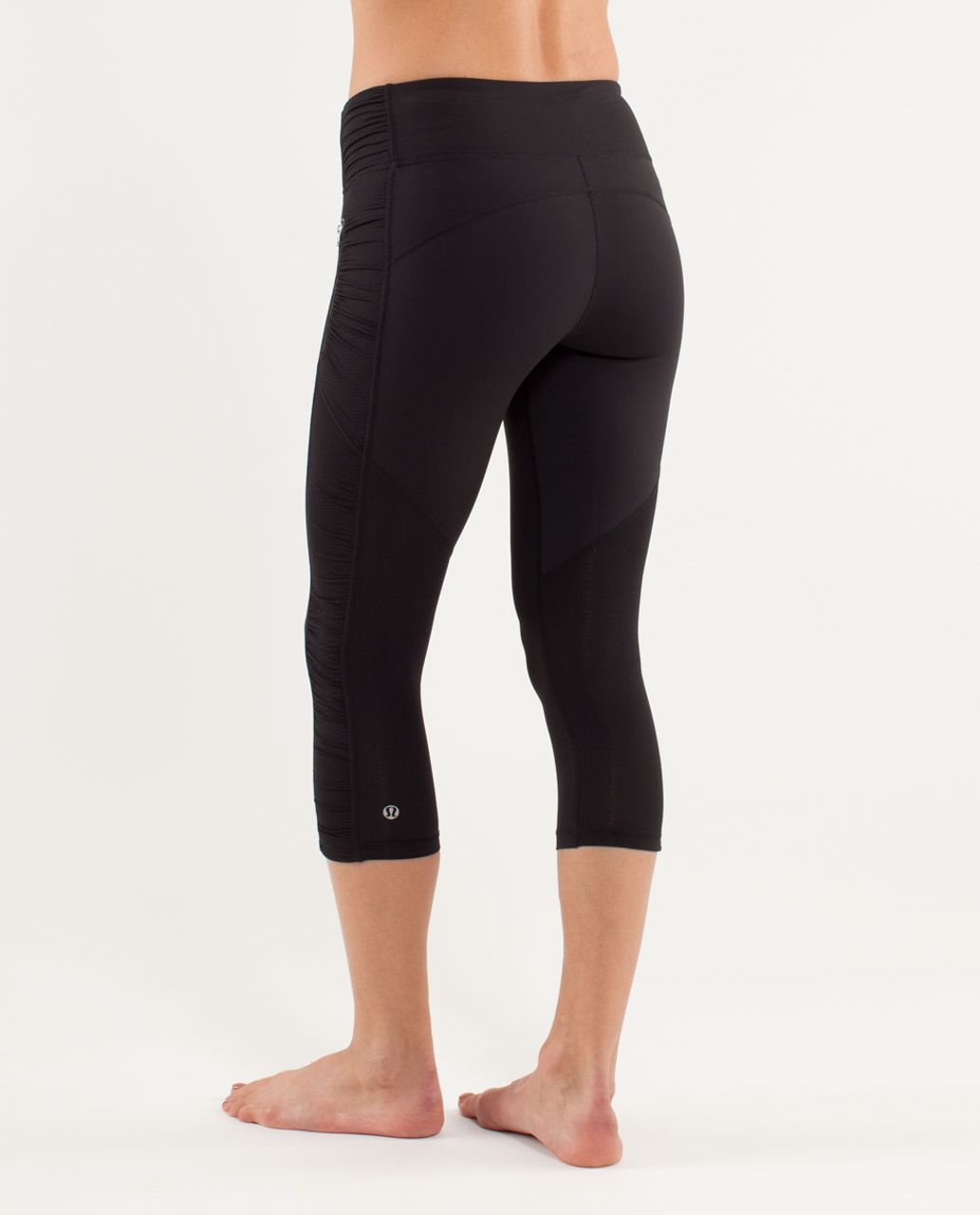 LULULEMON ATHLETICA BLACK SIDE ZIPPER POCKET CROP LEGGINGS SIZE 8