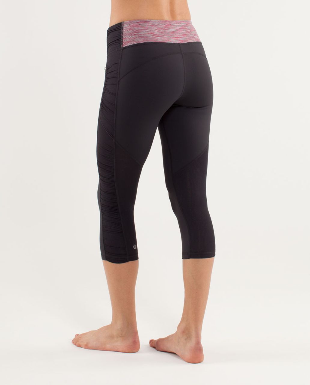 Lululemon Run:  In The Sun Crop - Deep Coal /  Wee Are From Space Deep Coal April Multi