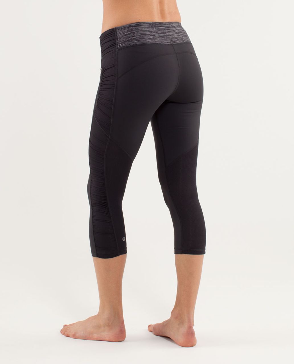 Lululemon Run:  In The Sun Crop - Deep Coal /  Wee Are From Space Black Combo