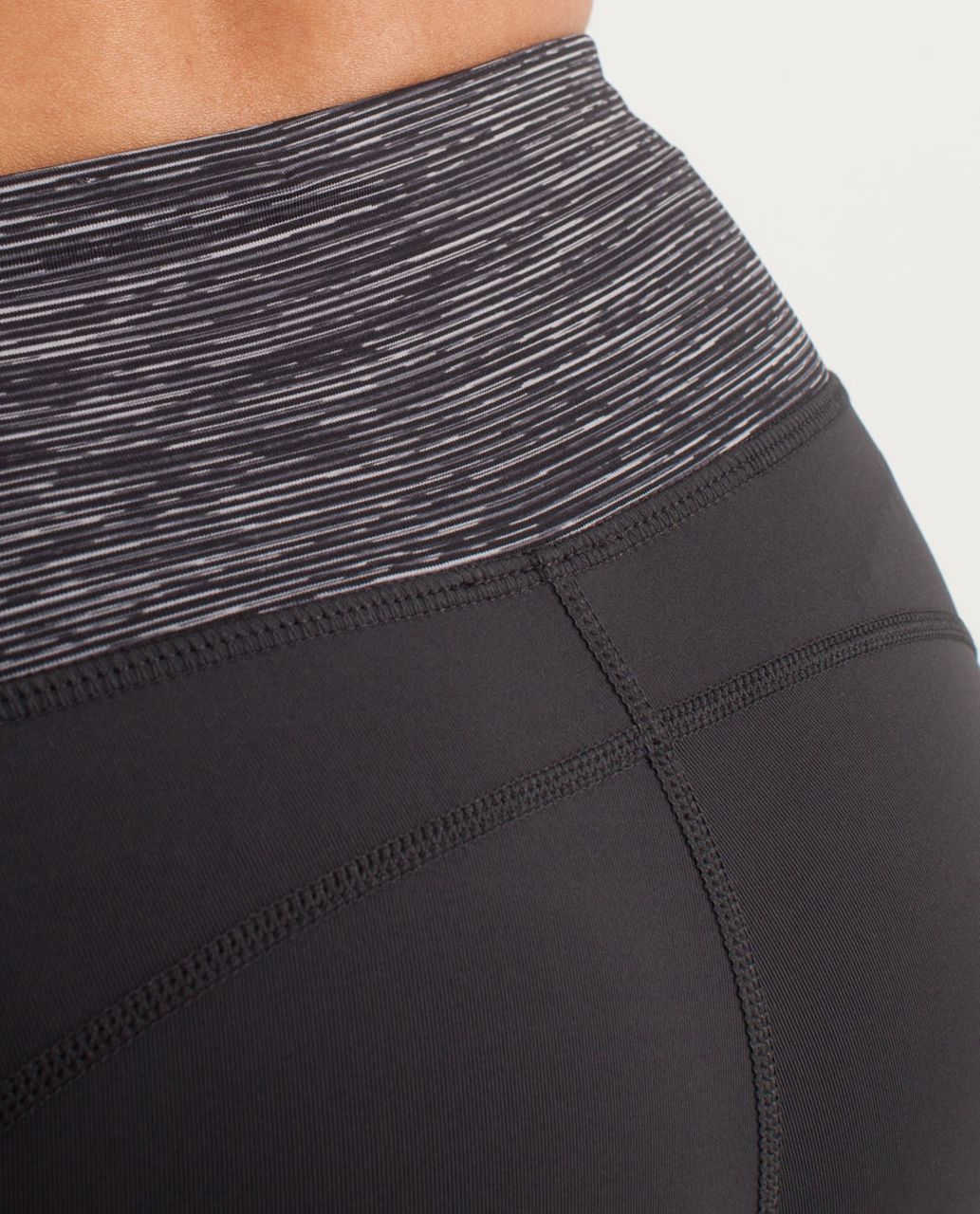 Lululemon Run:  In The Sun Crop - Deep Coal /  Wee Are From Space Black Combo