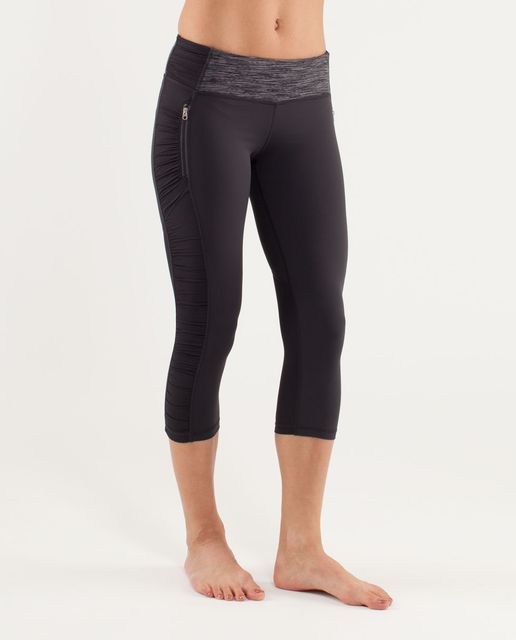 Lululemon Run: In The Sun Crop - Black - lulu fanatics