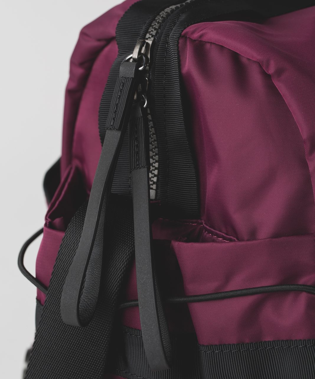 Lululemon Extra Mile Duffel - Red Grape / Black