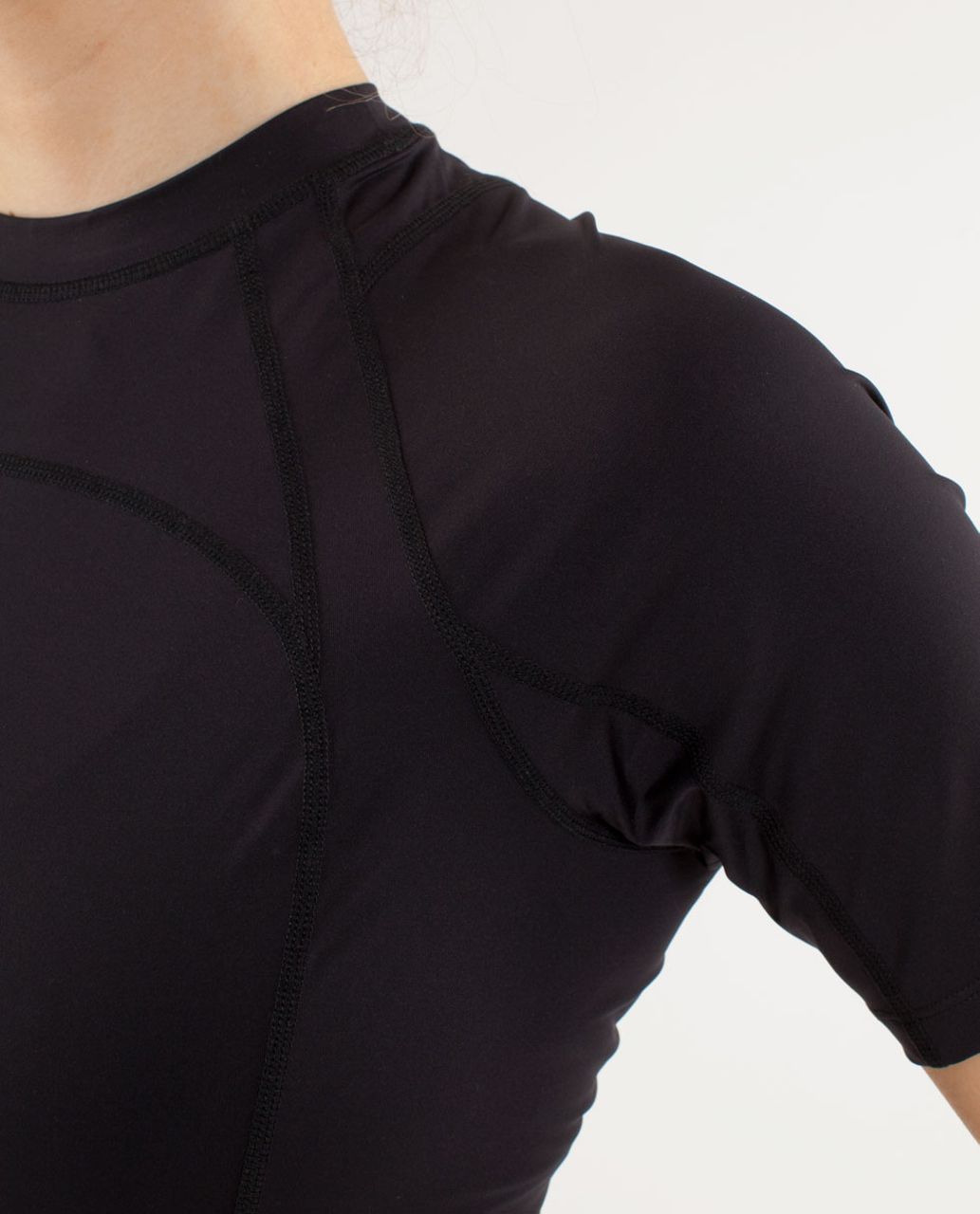 Lululemon 360 Rashguard - Black