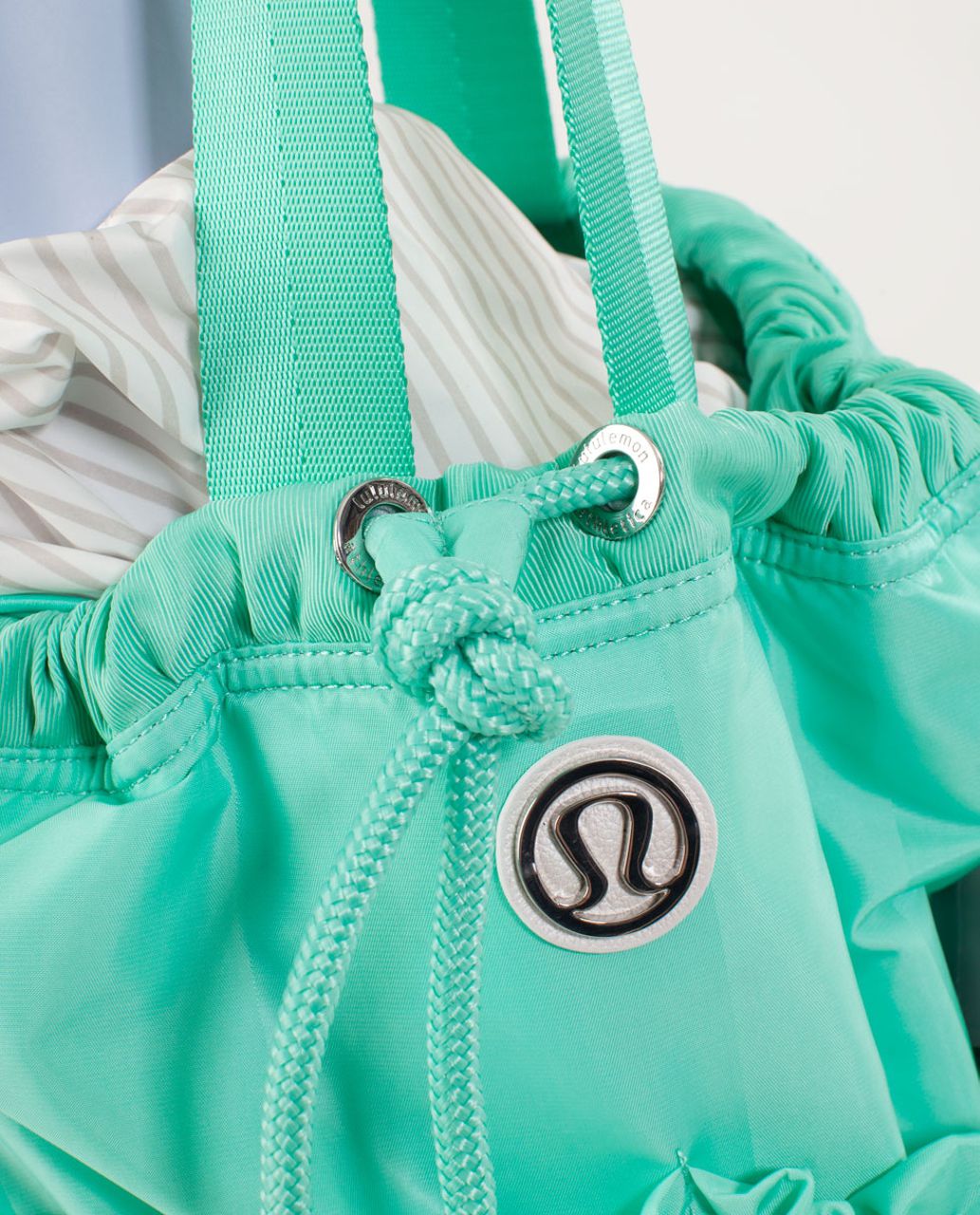 Lululemon Bliss Bag - Menthol