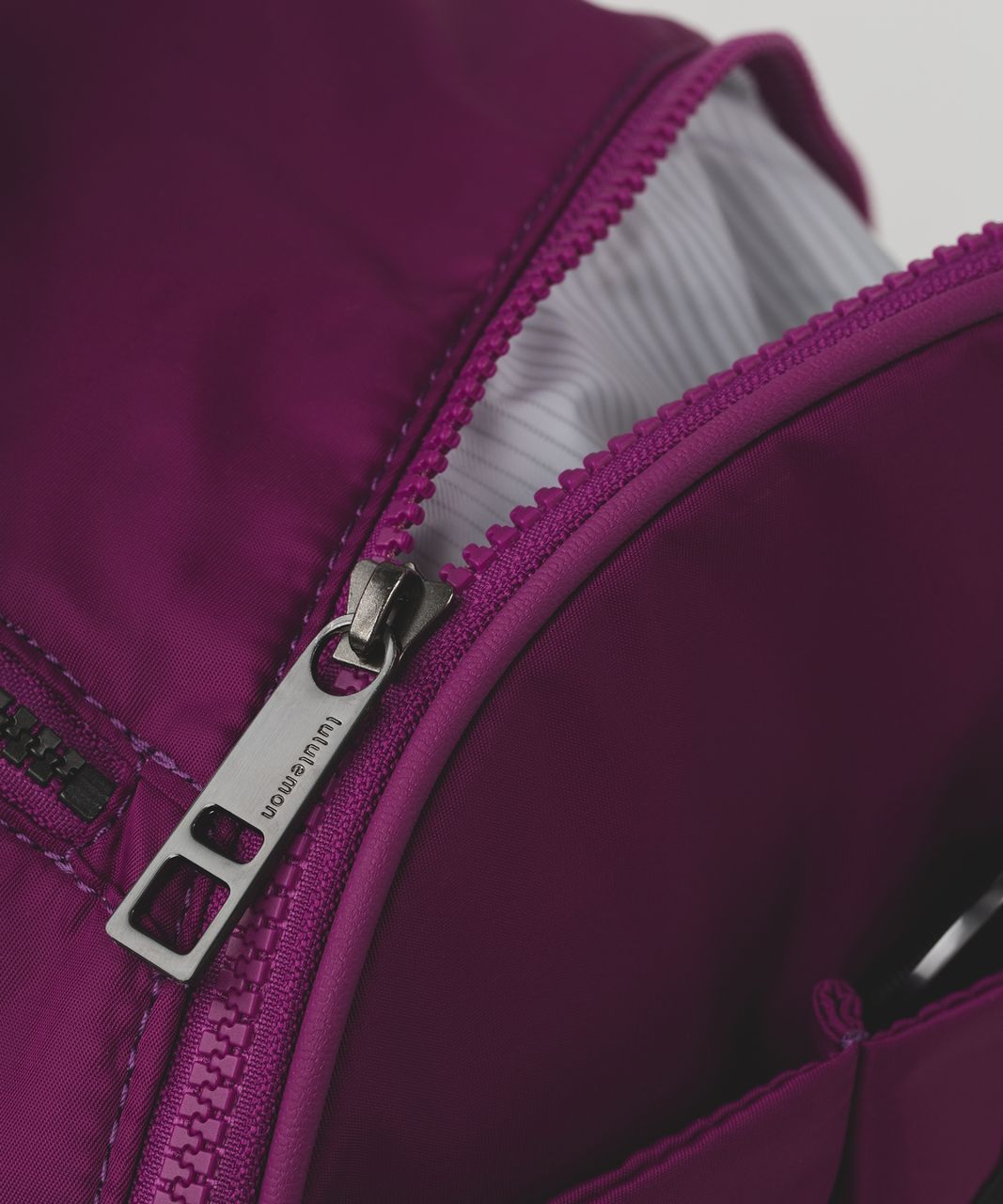 Lululemon Run Ways Duffel - Regal Plum