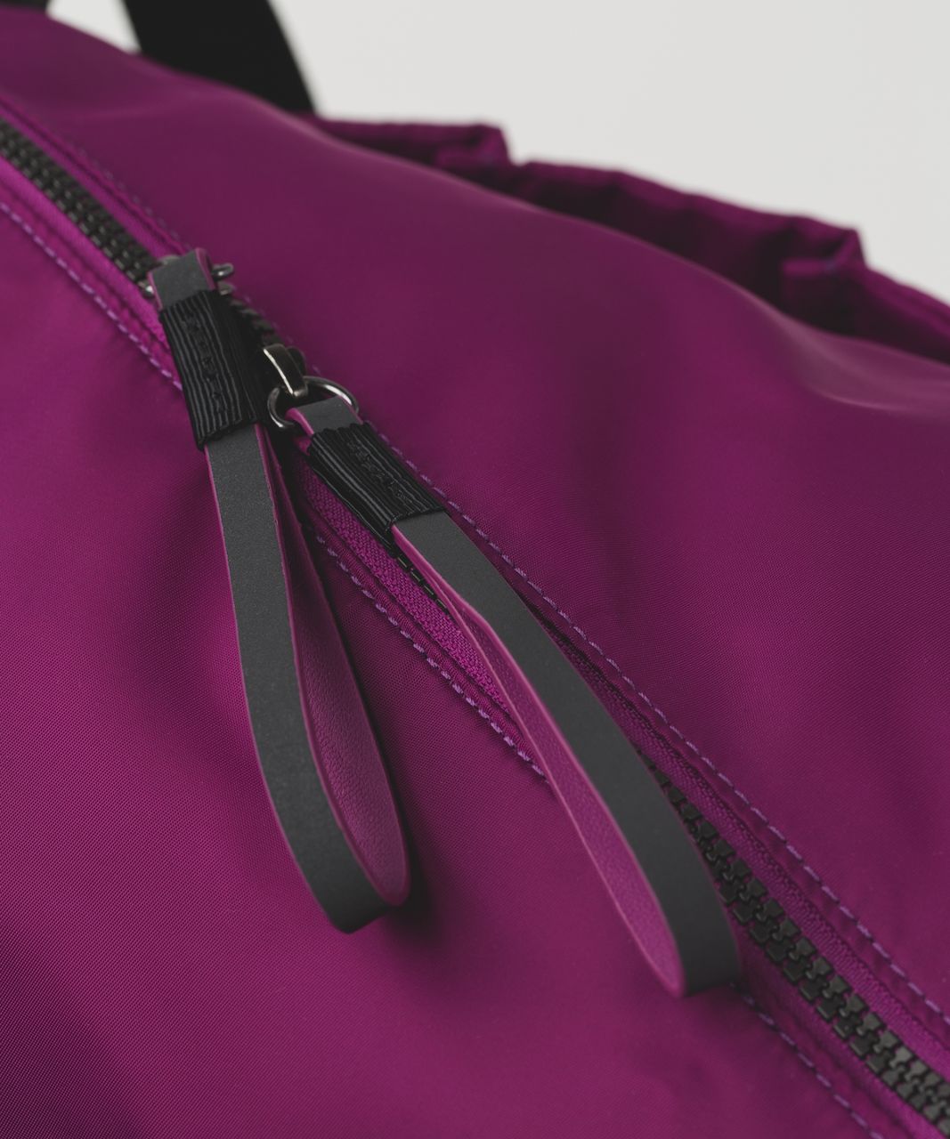 Lululemon Run Ways Duffel - Regal Plum