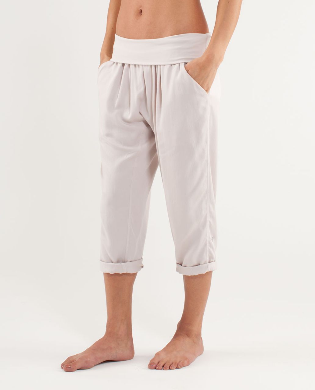 Lululemon Post Power Crop - Dune