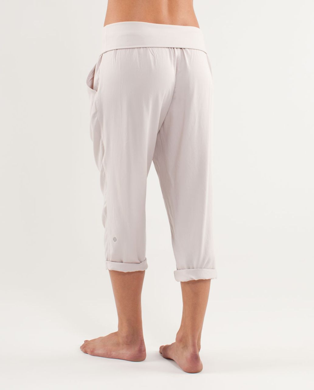 Lululemon Post Power Crop - Dune