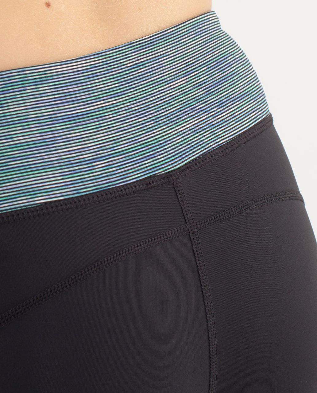 Lululemon Run:  In The Sun Crop - Deep Coal /  Wee Are From Space Deep Coal May Multi