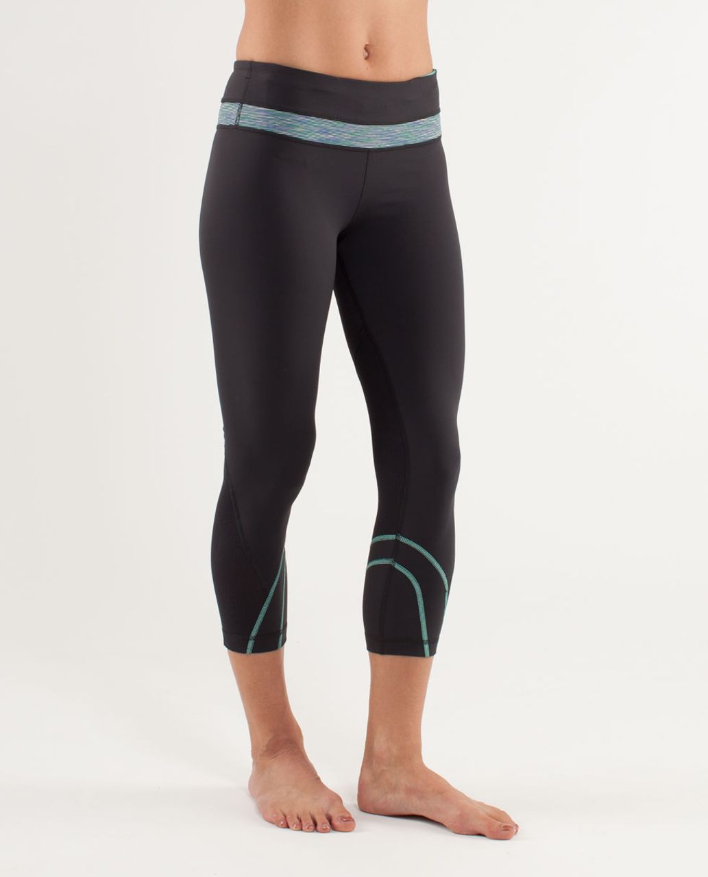 Lululemon Run: Inspire Crop II - Black / Quilt Spring 14-26