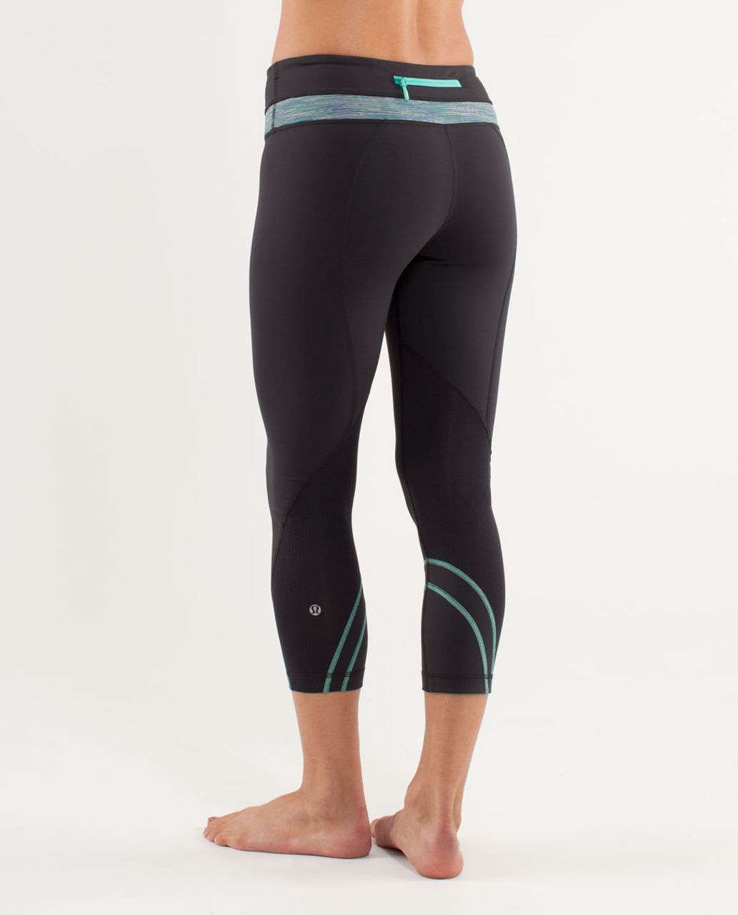 Lululemon Run: Inspire Crop II - Black / Quilt Spring 14-26