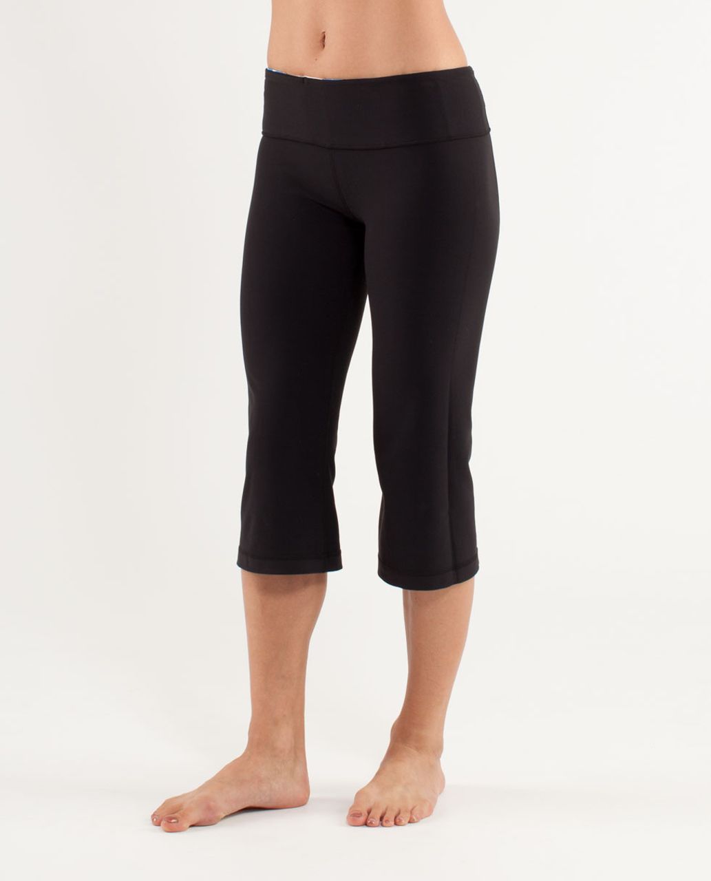 Lululemon Groove Crop - Black /  Quilting Spring 21