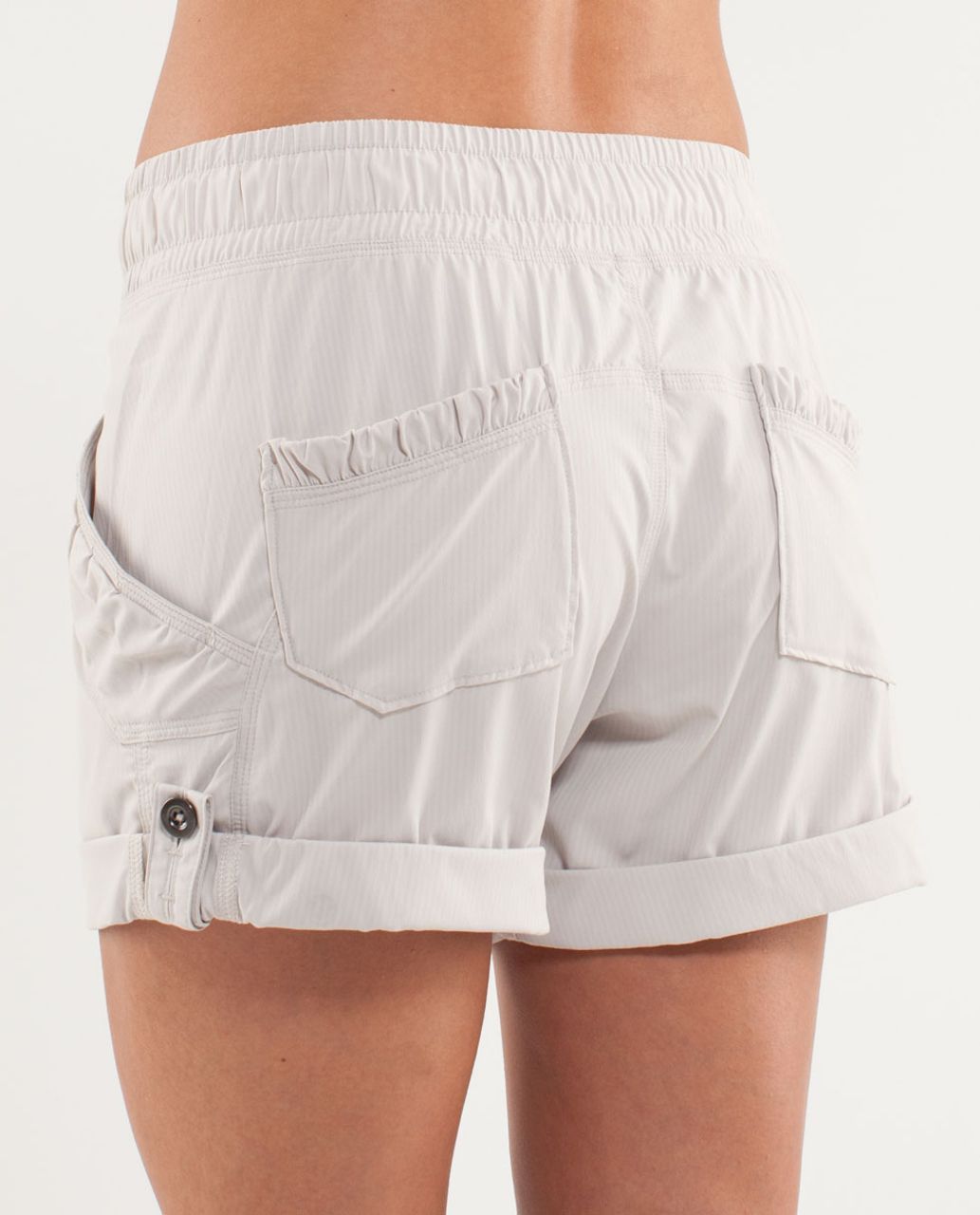 Lululemon Play In The Sun Short - Dune