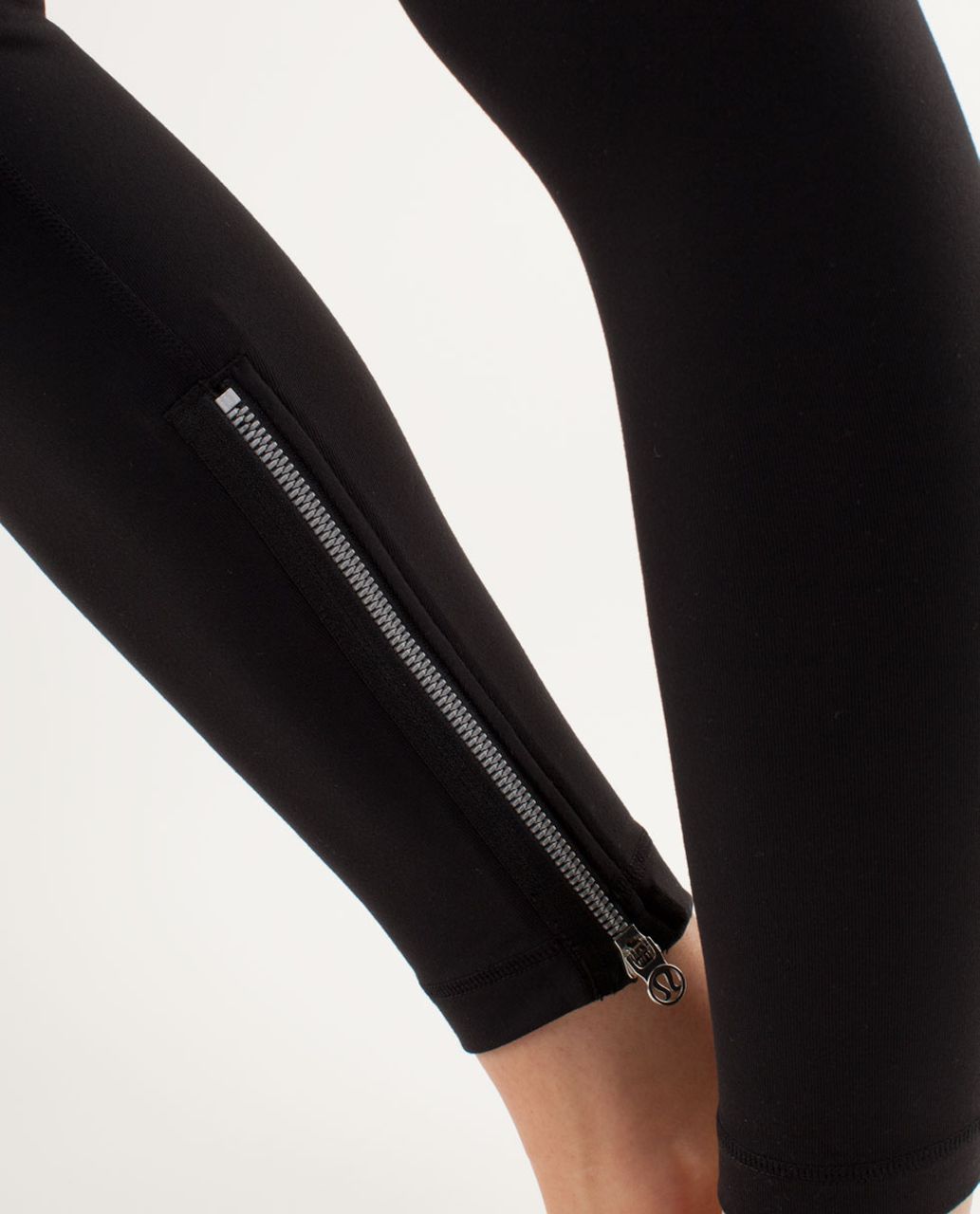 Lululemon Wunder Under Crop *Zipper - Black /  Silver