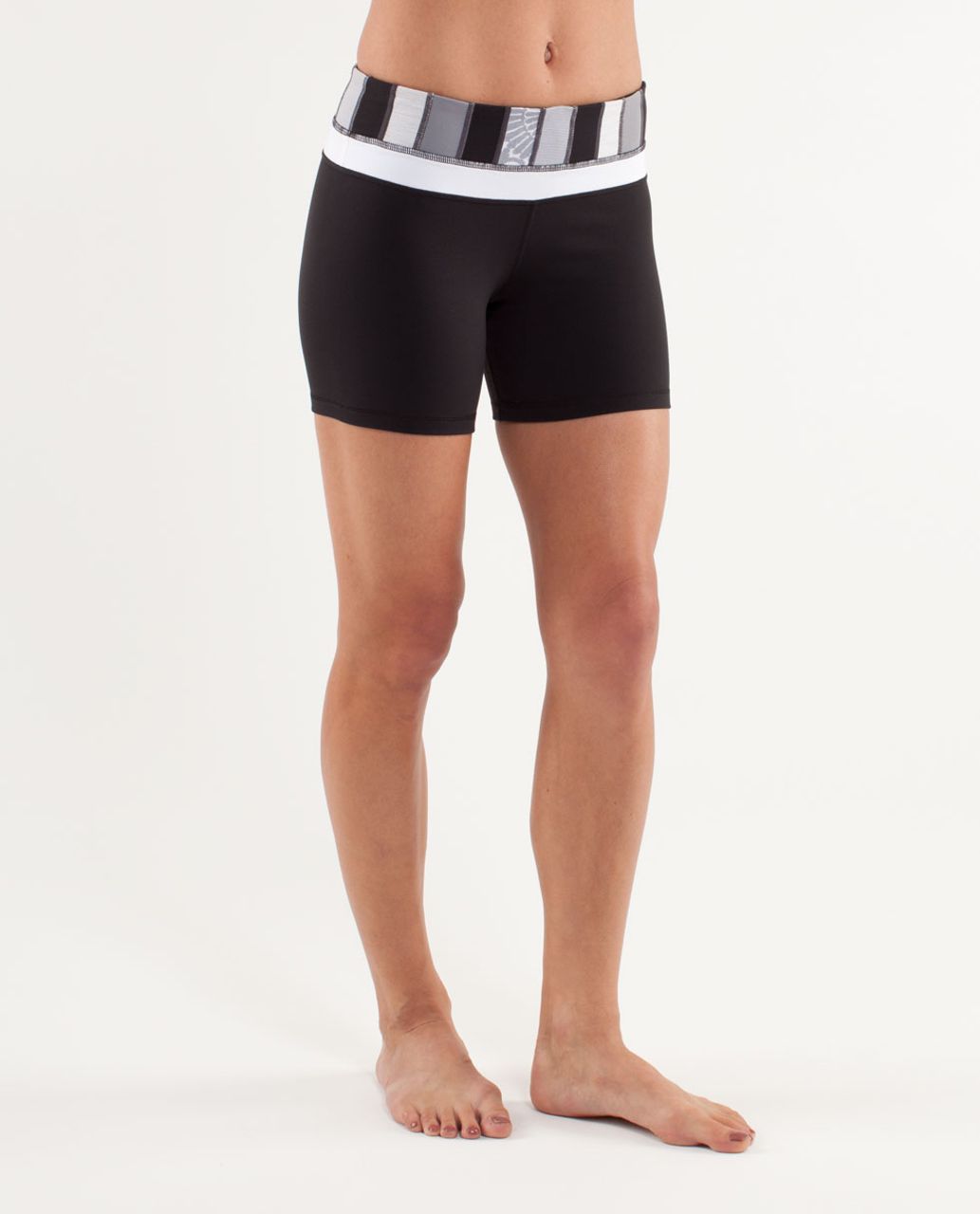 Lululemon Reverse Groove Short (Regular) - Black /  Quilting Spring 22 /  White