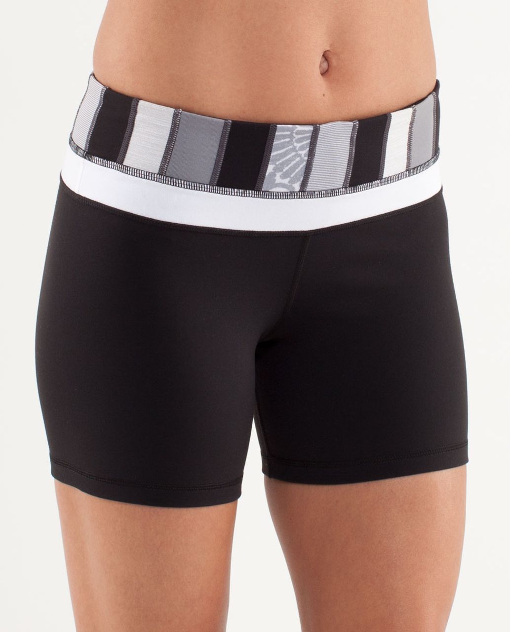 Lululemon Reverse Groove Short (Regular) - Black /  Quilting Spring 22 /  White