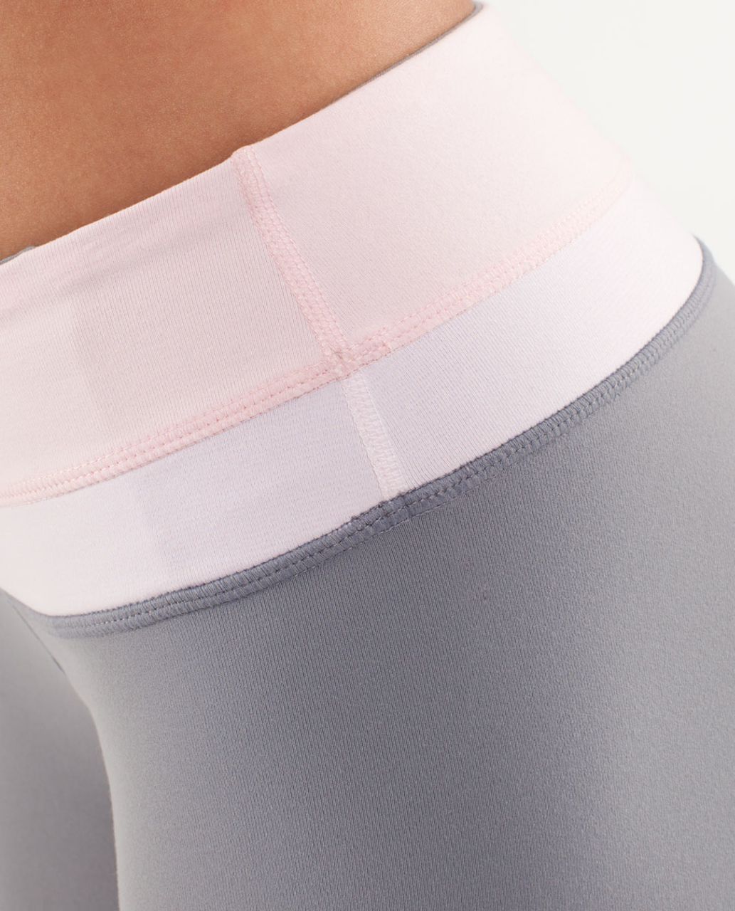 Lululemon Reverse Groove Short (Regular) - Fossil /  Blush Quartz /  Heathered Blush Quartz