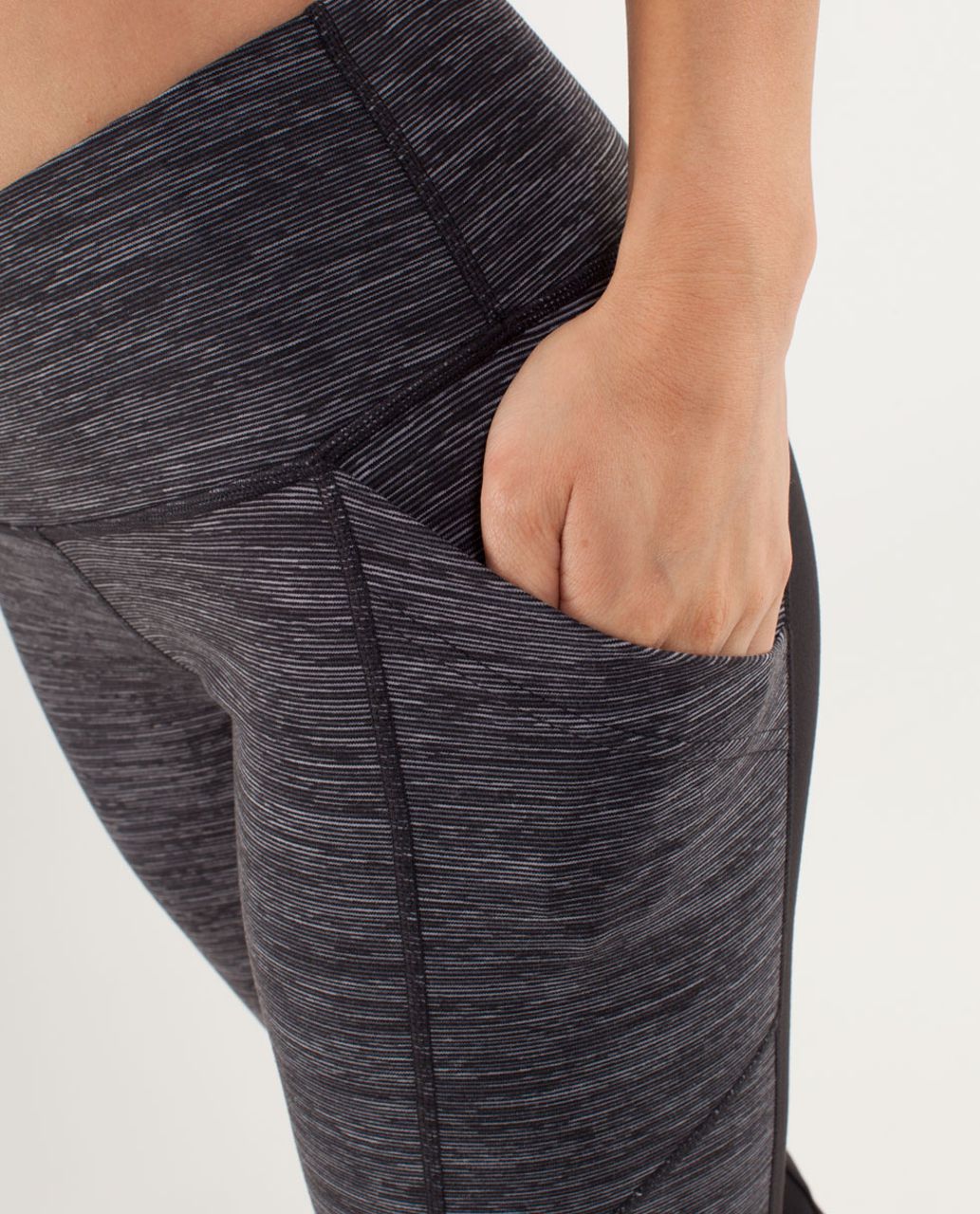 Lululemon Polocrosse Crop - Wee Are From Space Black Combo