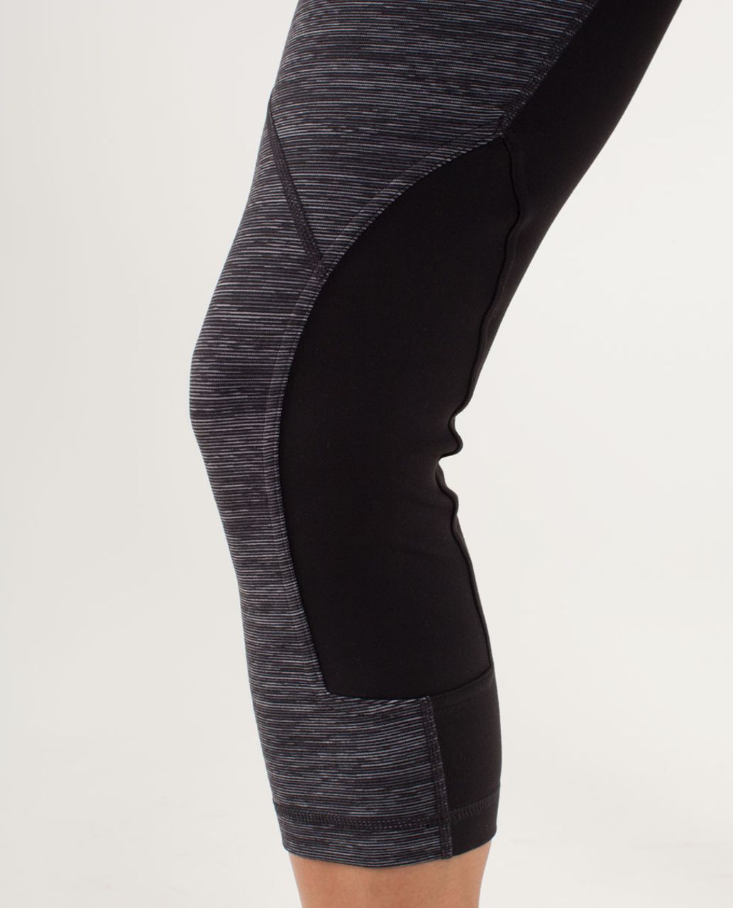 Lululemon Polocrosse Crop - Wee Are From Space Black Combo