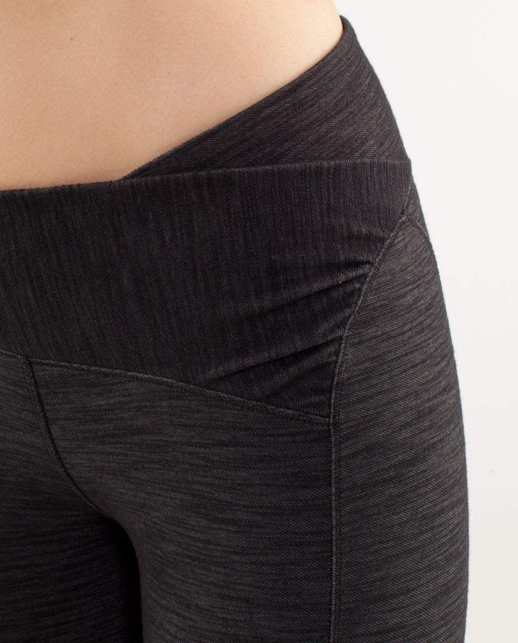 Lululemon Presence Pant *Denim - Black Slub Denim