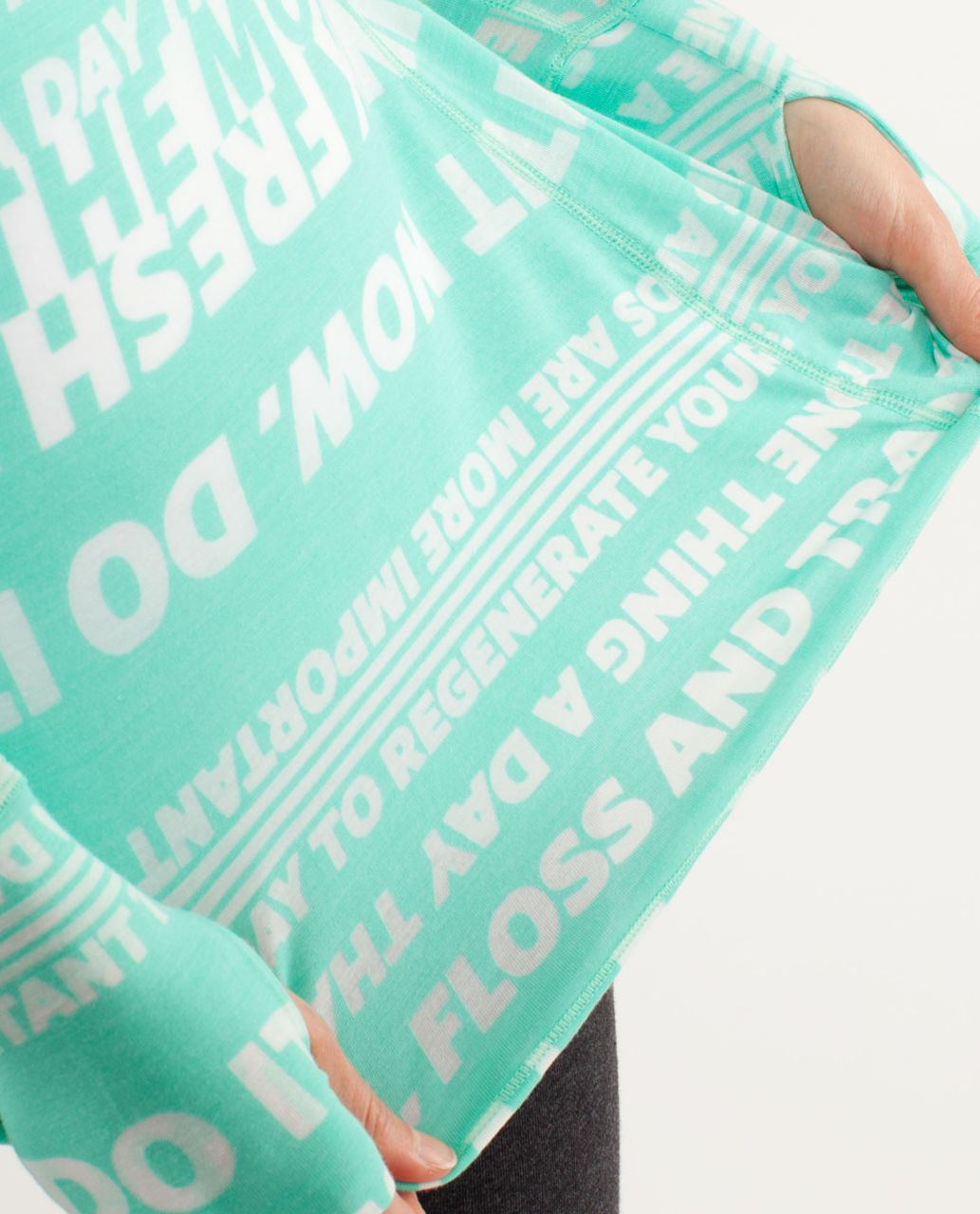 Lululemon Discover Manifesto Long Sleeve Tee - Menthol