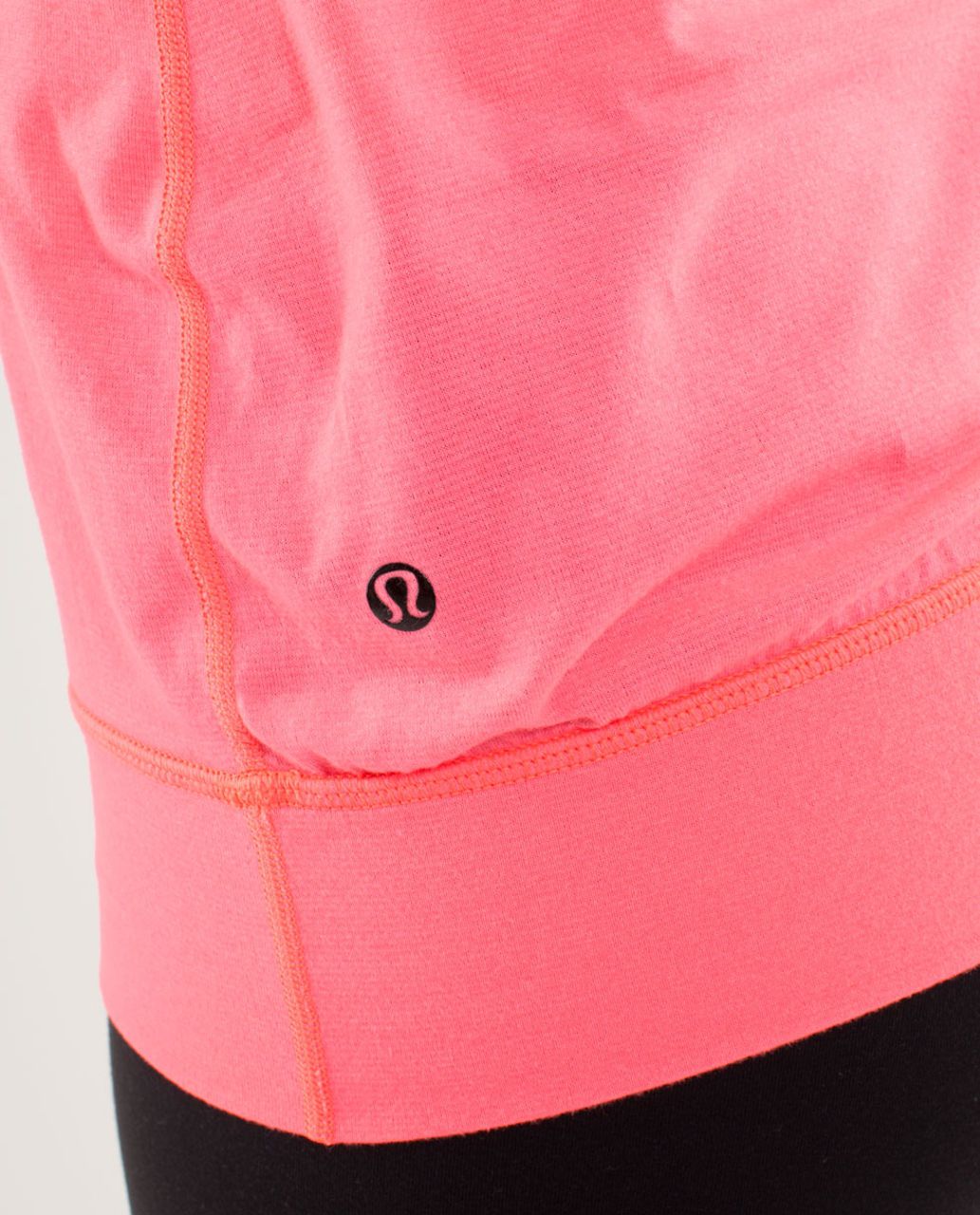 Lululemon Hot But Not Tank - Flash Light