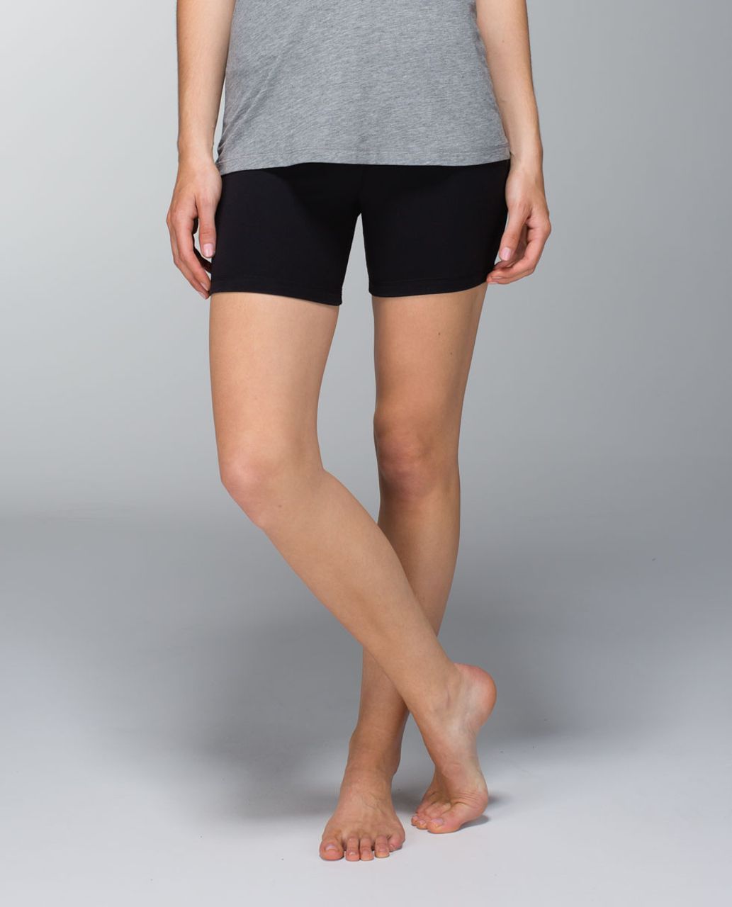 Lululemon Groove Short Black Luon Tight Fit Reversible Spanx Booty Shorts 2