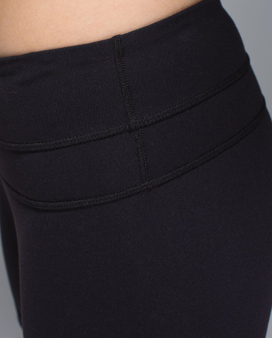 Lululemon Reverse Groove Short (Regular) - Black