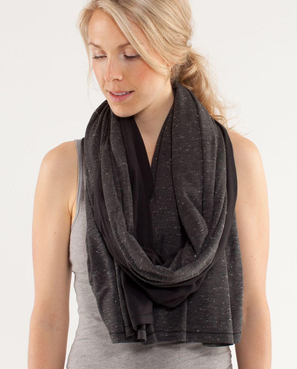 Lululemon Deep Thoughts Scarf - Heathered Black /  Black