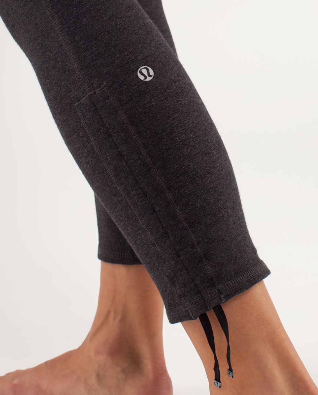 Lululemon Wandering Yogi Crop - Heathered Charcoal / High Noon Dot Blush Quartz / Black