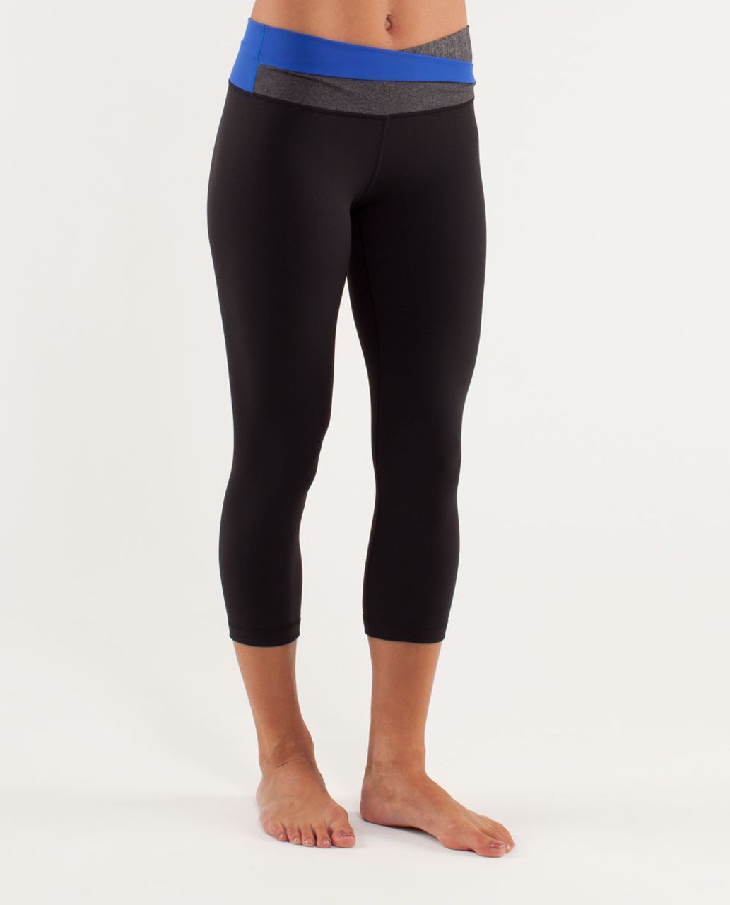 lululemon astro crop