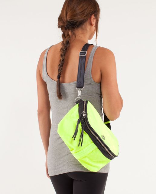 Lululemon Good Fortune Bag - Squiggle Emboss Black - lulu fanatics