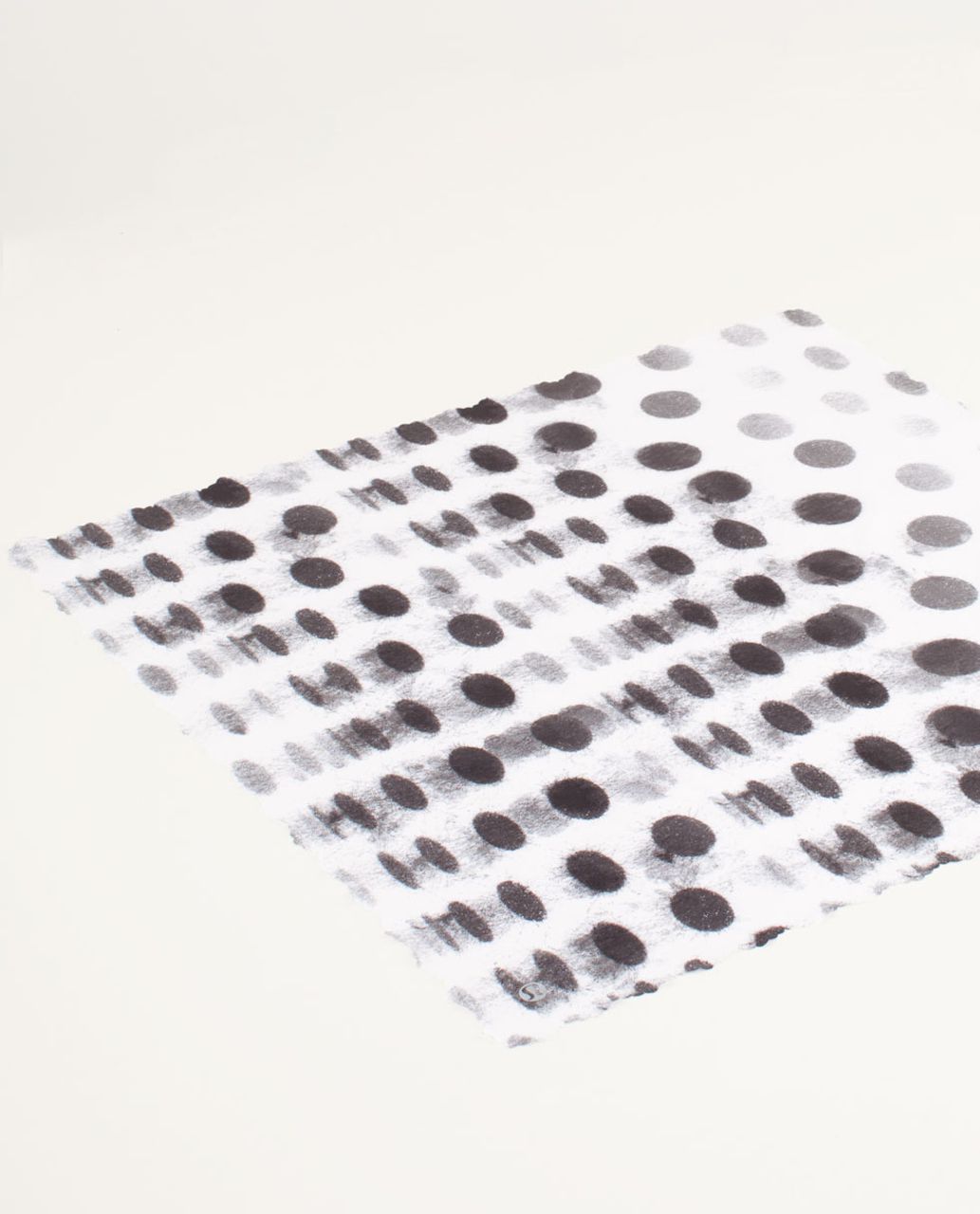 Lululemon Barely There Bandana - Seaside Dot White / Black