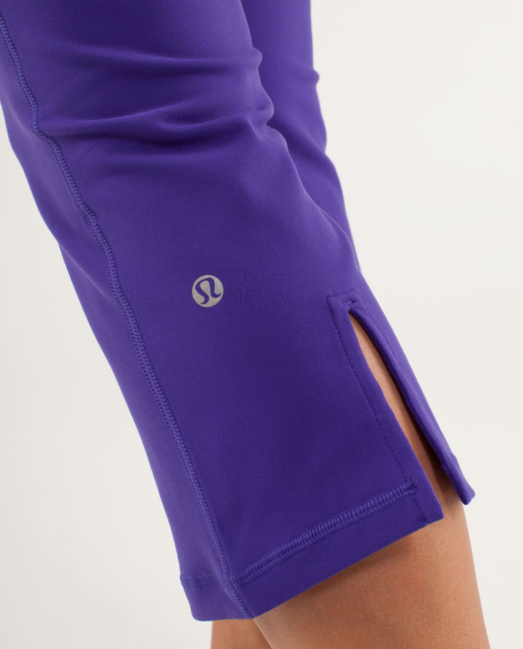 Lululemon Gather & Crow Crop - Bruised Berry / High Noon Dot Lilac / Black