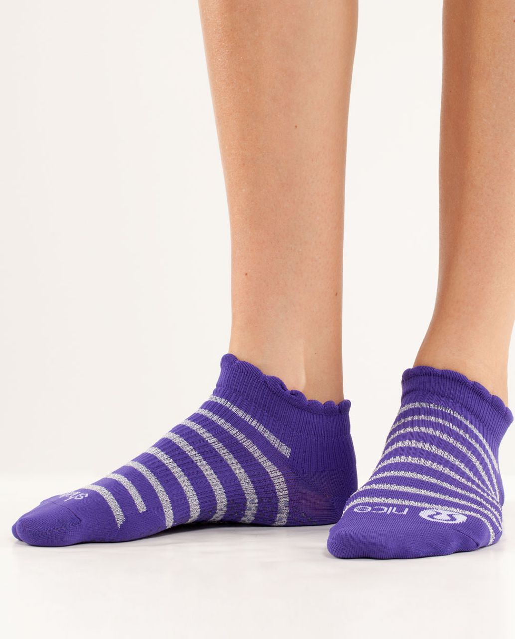 Lululemon The Method Sock - Kdk Bruised Berry Stripe