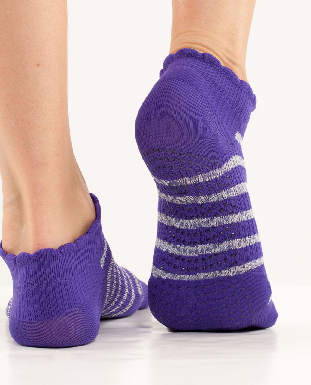 Lululemon The Method Sock - Kdk Bruised Berry Stripe