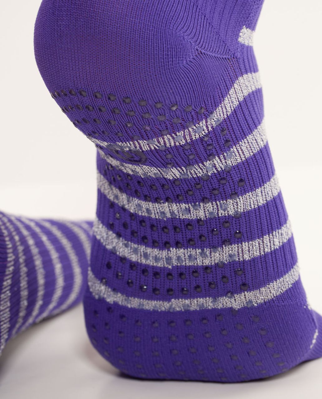 Lululemon The Method Sock - Kdk Bruised Berry Stripe