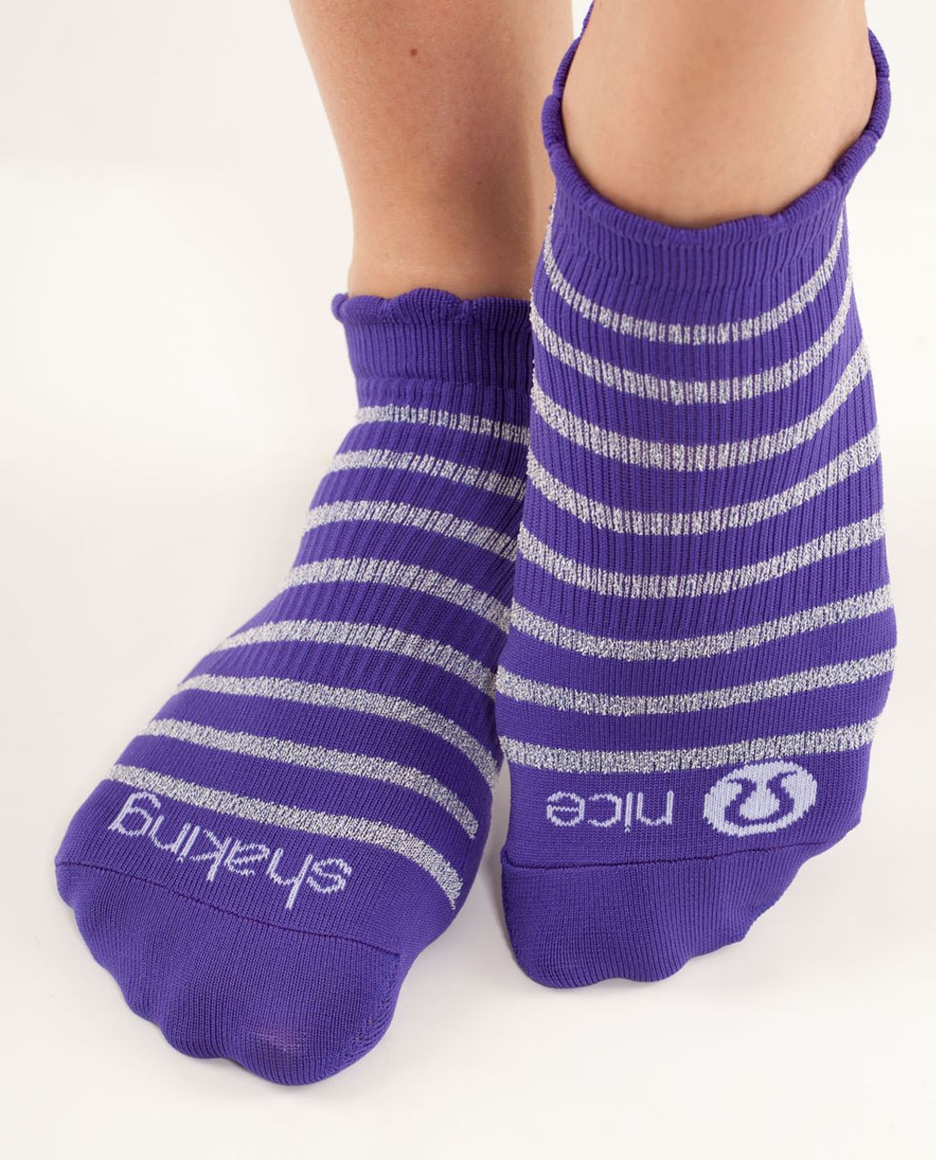 Lululemon The Method Sock - Kdk Bruised Berry Stripe