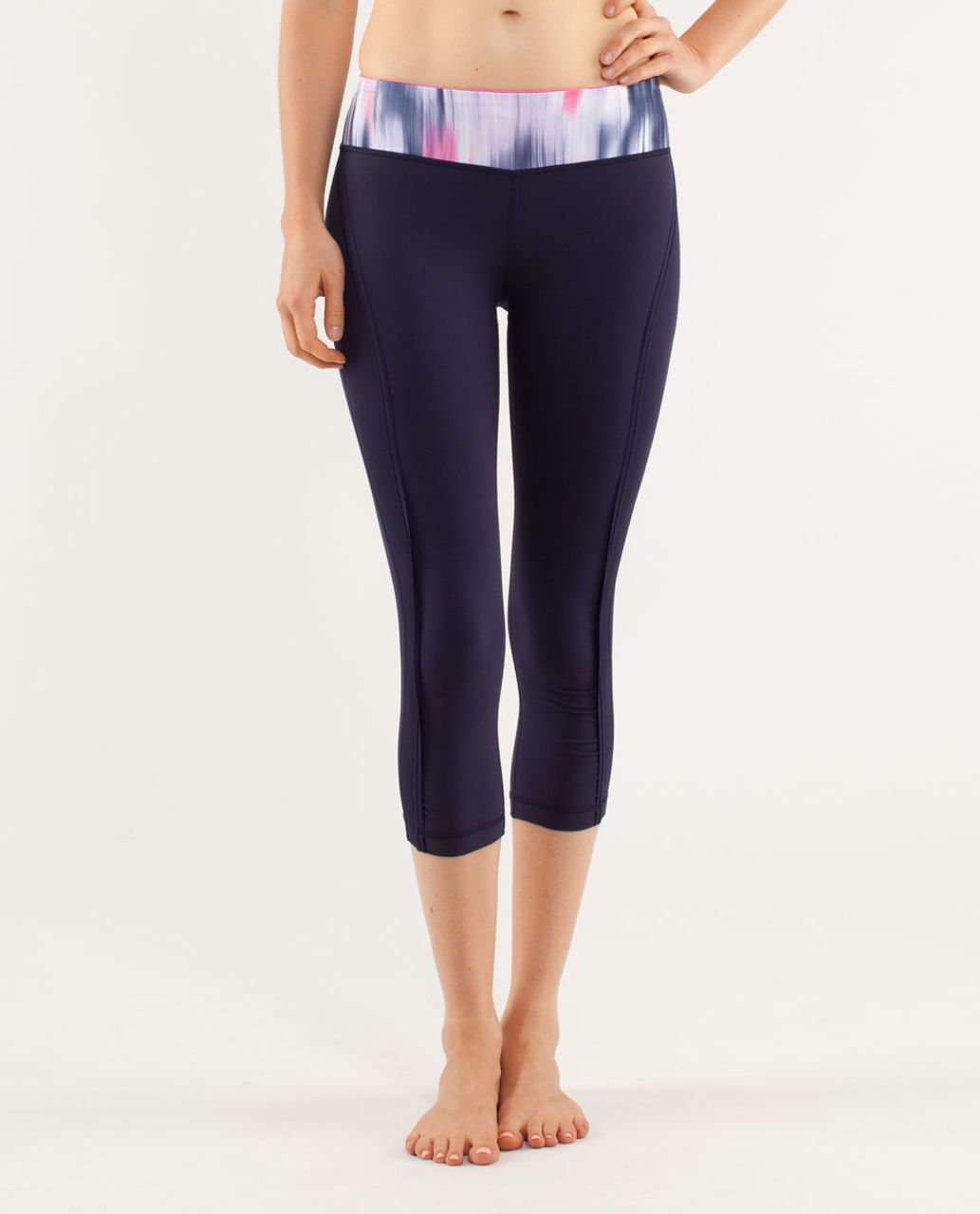 Lululemon Run:  Sun Sprinter Crop - Deep Indigo / Mirage Deep Indigo / Pow Pink