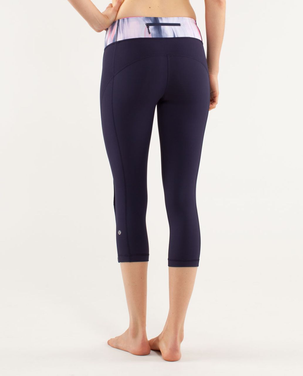 Lululemon Run:  Sun Sprinter Crop - Deep Indigo / Mirage Deep Indigo / Pow Pink