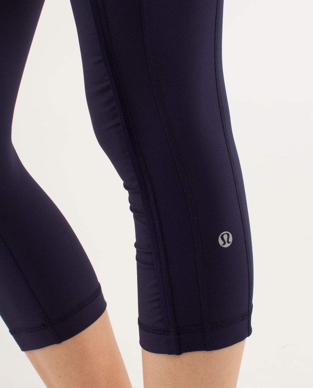 Lululemon Run:  Sun Sprinter Crop - Deep Indigo / Mirage Deep Indigo / Pow Pink