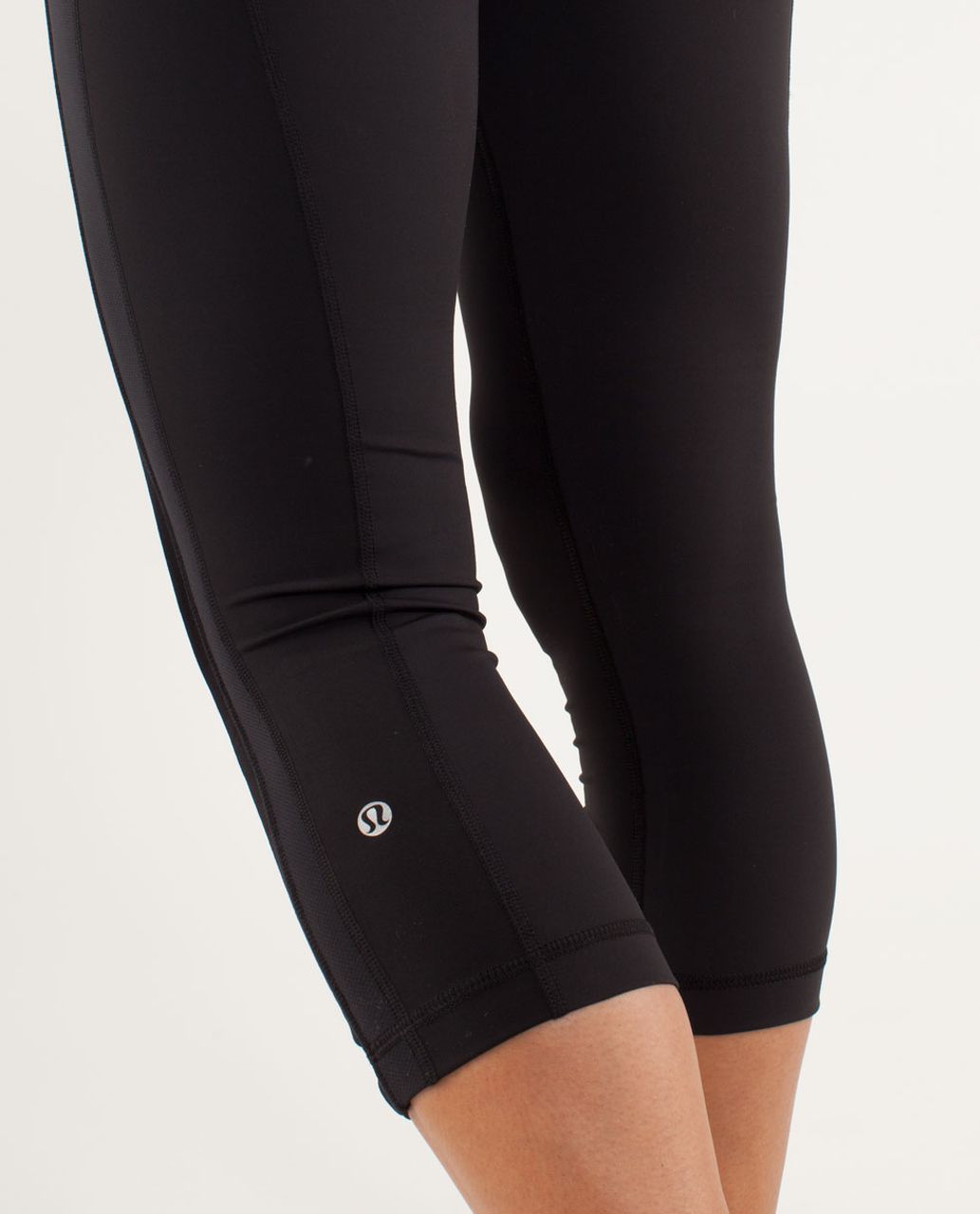 Lululemon Run:  Sun Sprinter Crop - Black / Metallic Silver