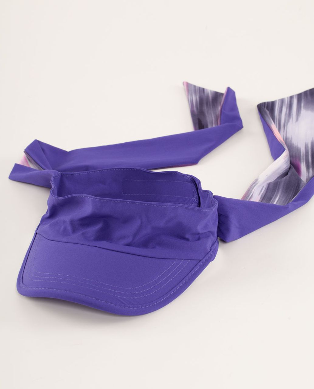 Lululemon Made In The Shade Visor - Bruised Berry / Mirage Deep Indigo