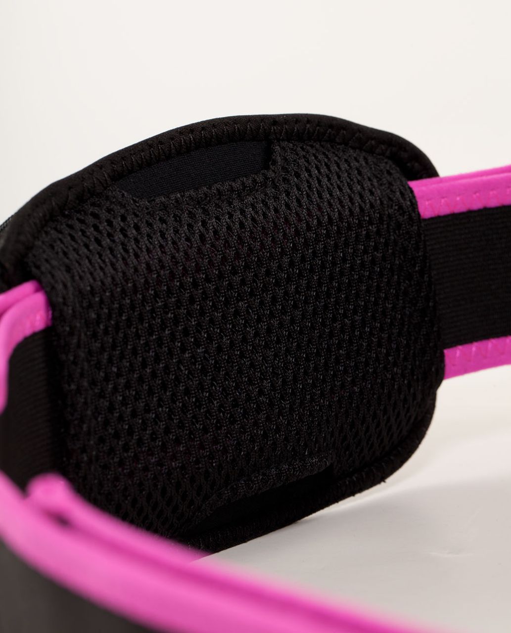 Lululemon Amphipod Hydration Belt - Black /  Pow Pink