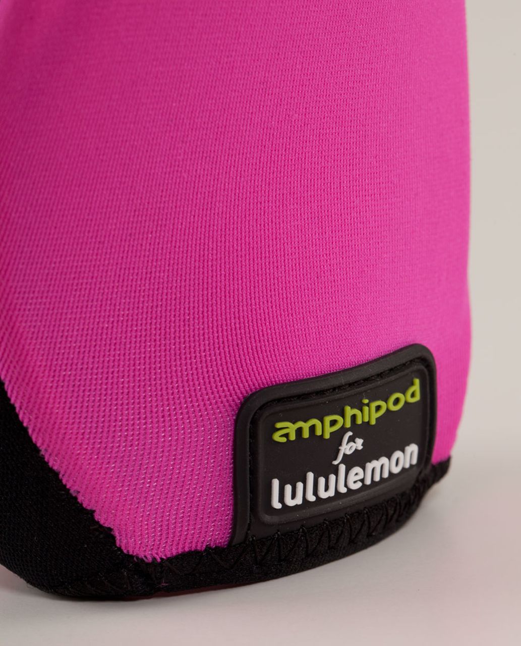 Lululemon Amphipod Squeezable - Black /  Pow Pink